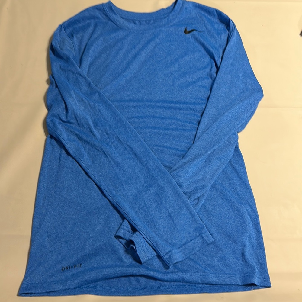 Nike adult small long sleeve dri fit shirt